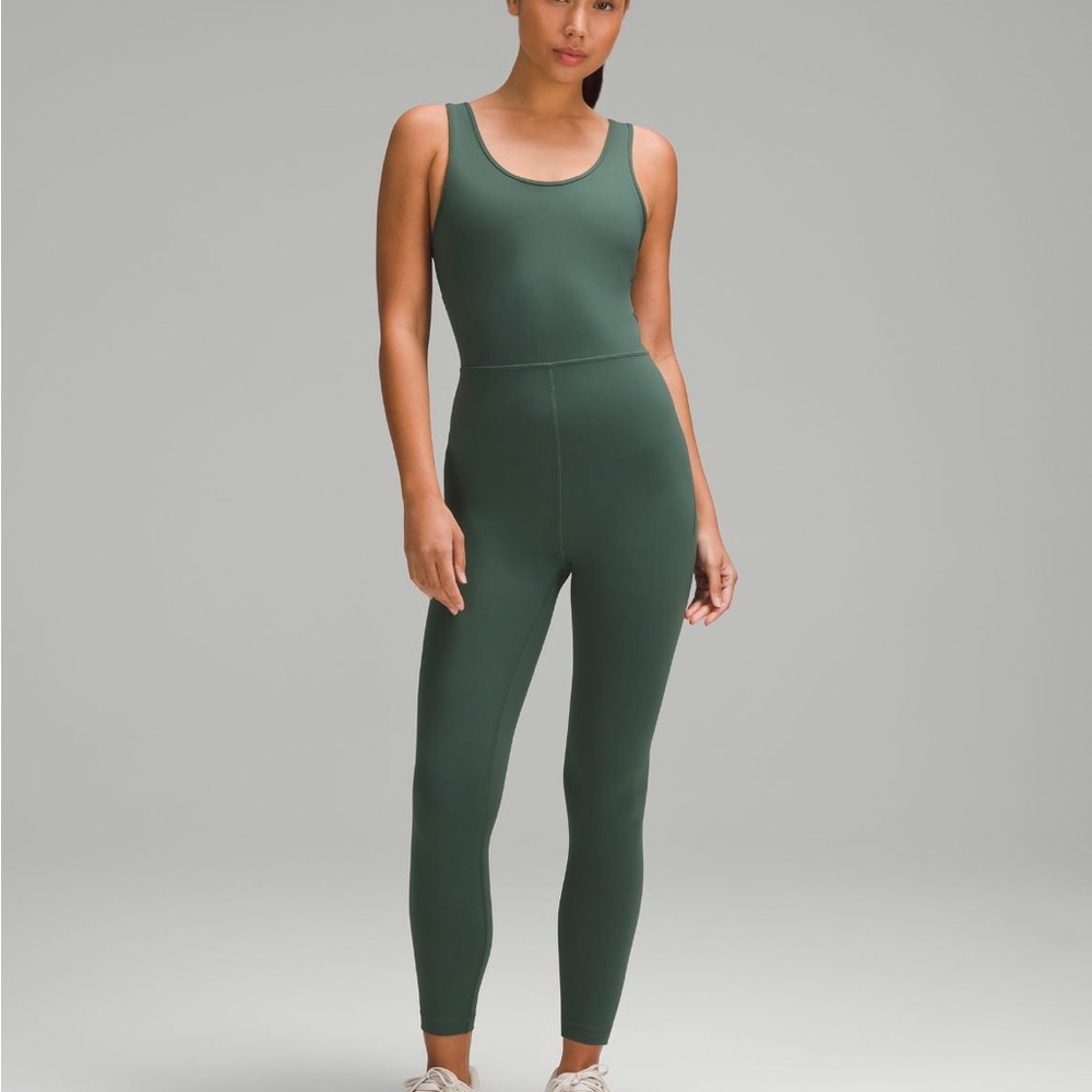 25” wonder train body suit black